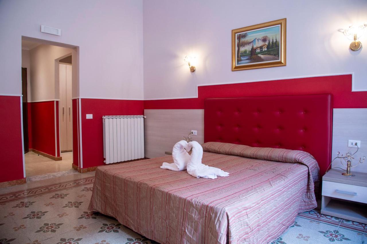 Hotel Domus Napoleone Roma Exterior foto