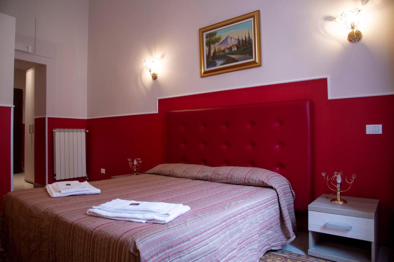 Hotel Domus Napoleone Roma Exterior foto