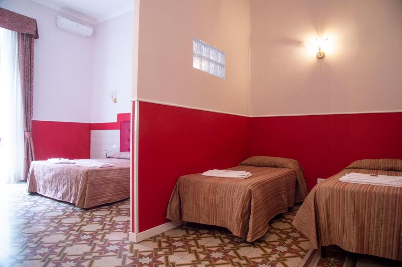 Hotel Domus Napoleone Roma Exterior foto