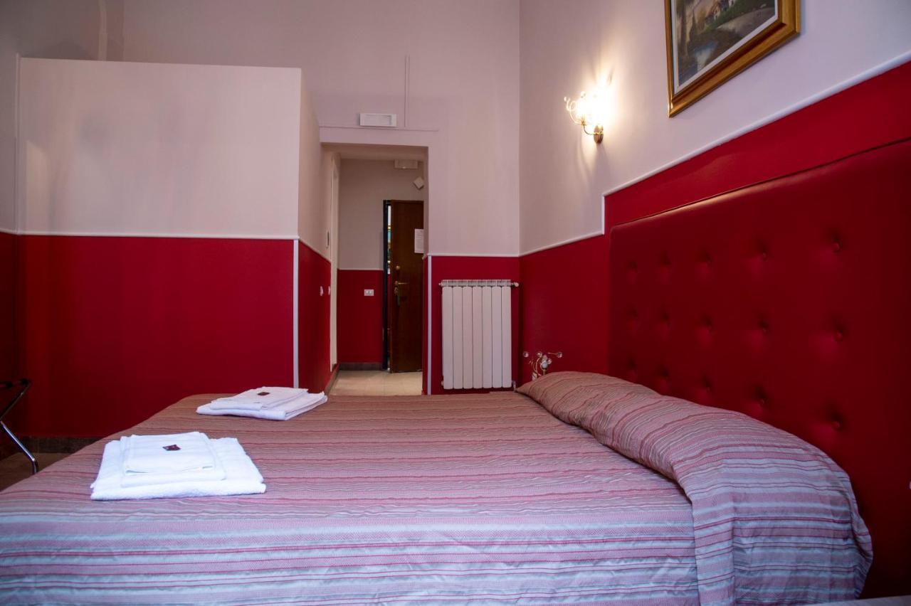 Hotel Domus Napoleone Roma Exterior foto