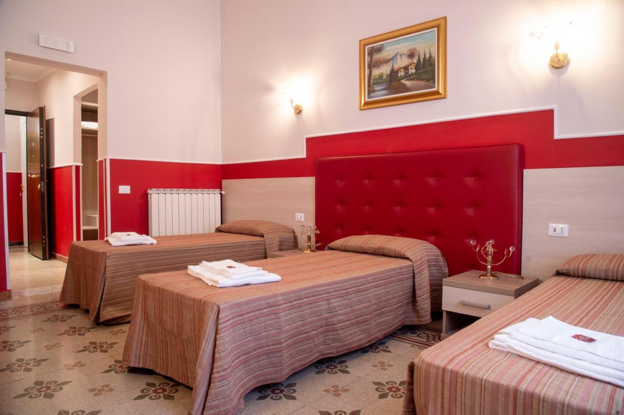 Hotel Domus Napoleone Roma Exterior foto