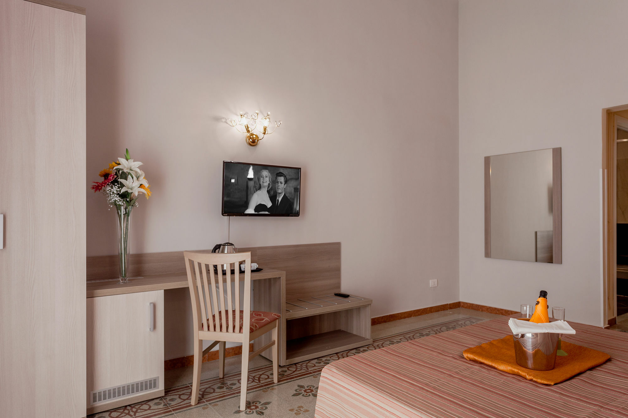 Hotel Domus Napoleone Roma Exterior foto